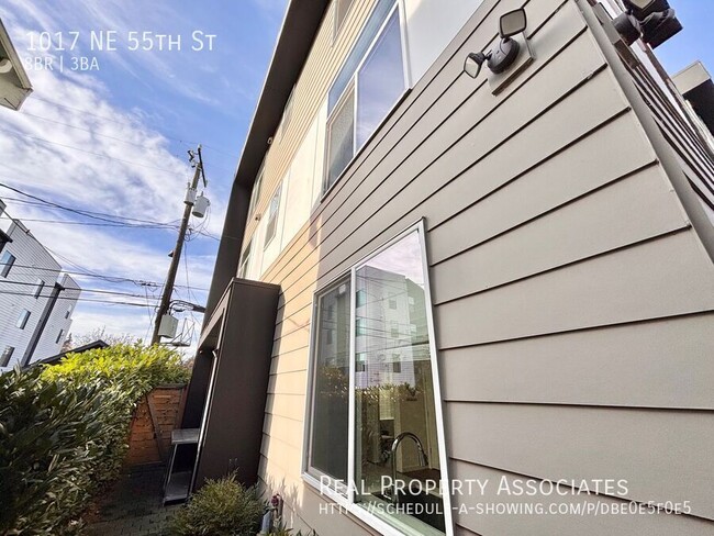 Photo - 1017 NE 55th St