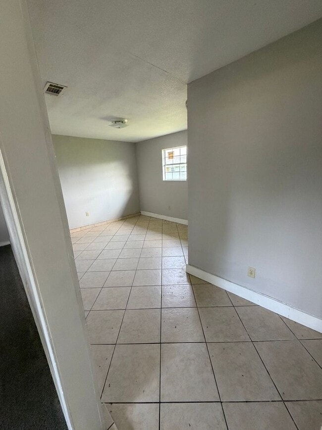 Photo - 3/4 Bedroom, 1.5 Bathroom Home for Rent!