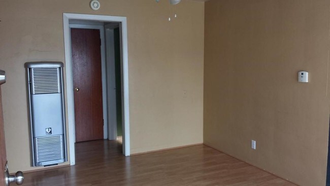 Building Photo - 115 Martin St