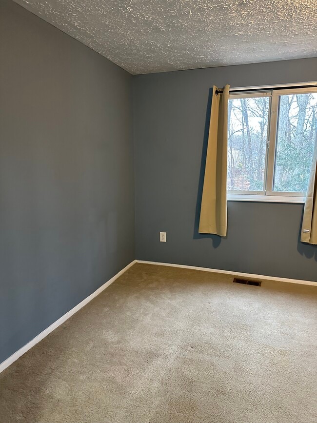 Photo - 8018 Grandview Ct