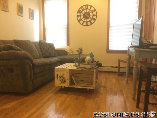 Building Photo - 164 Kelton St Unit 1 Rental