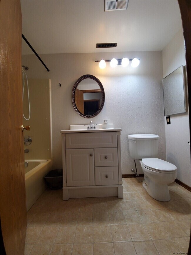 Photo - 120 Victory Way Unidad Victory Way