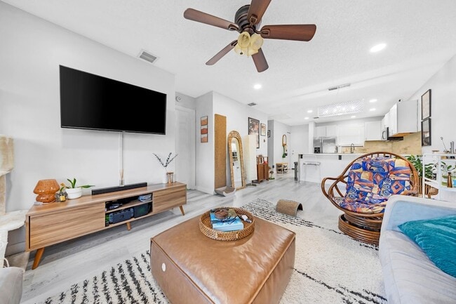 Photo - 11477 NW 39th Ct Unit 3061