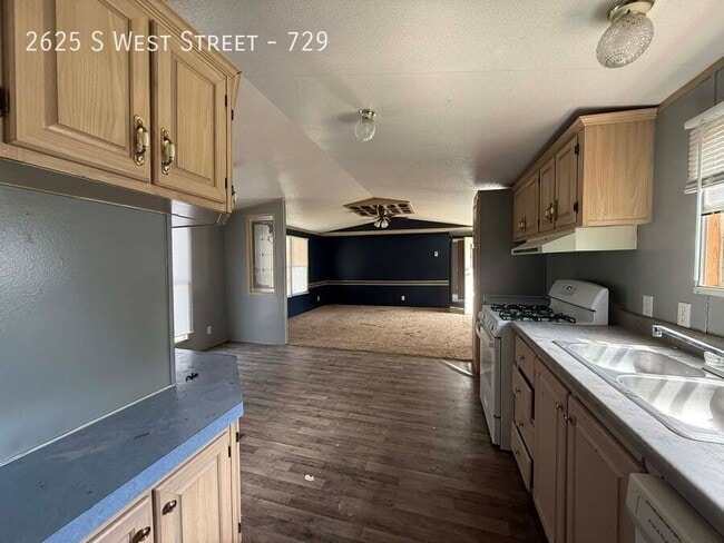 Photo - 2625 S West St