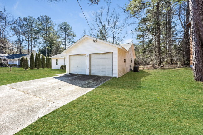 Photo - 266 Montego Cir