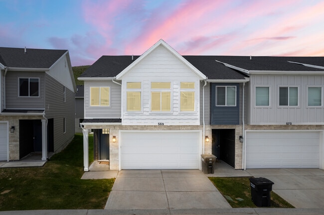 Photo - 569 N Richland Valley St