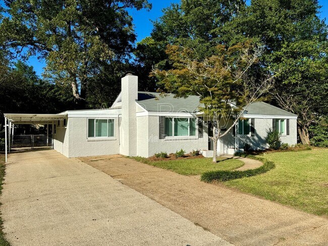 Photo - 2927 Brevard Ave