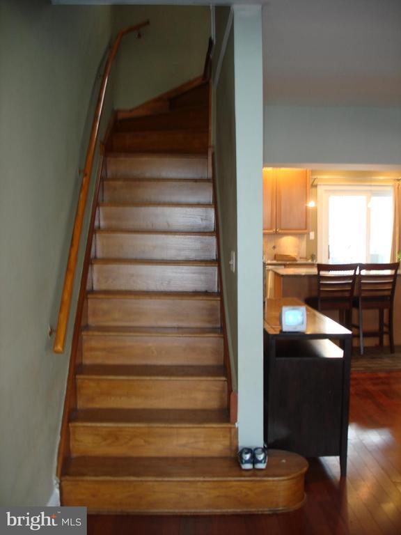 Photo - 160 Levering St