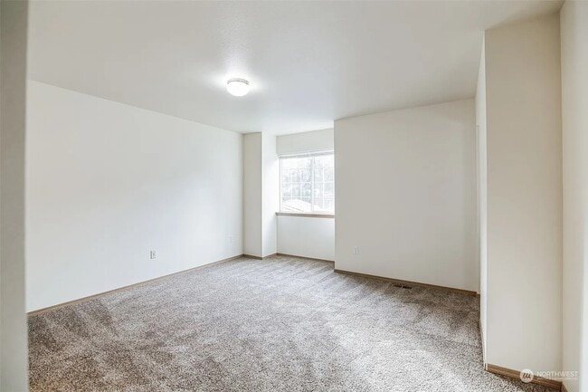 Photo - 9611 161st St E Unidad K