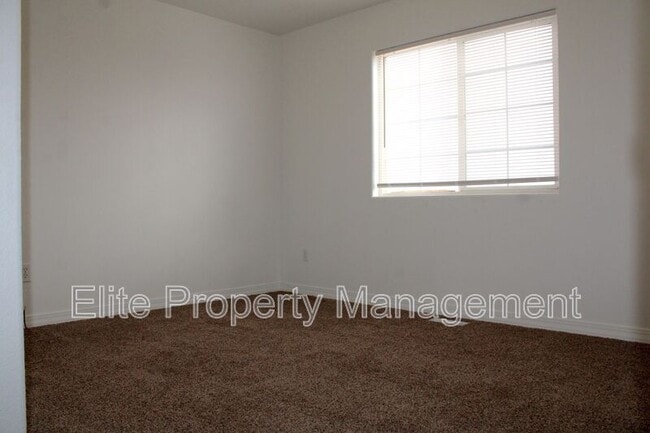 Photo - 169 S Stardust Dr