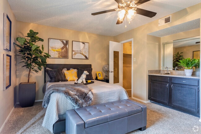 1BR,1BA - 769SF Birch - Bedroom