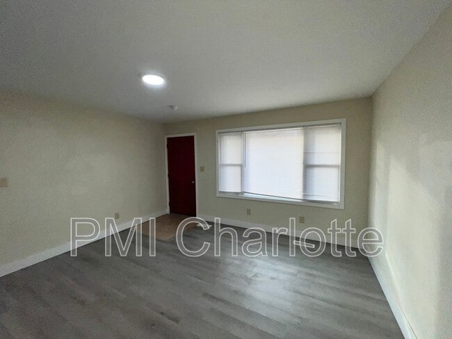 Photo - 3740 Branding Iron Dr