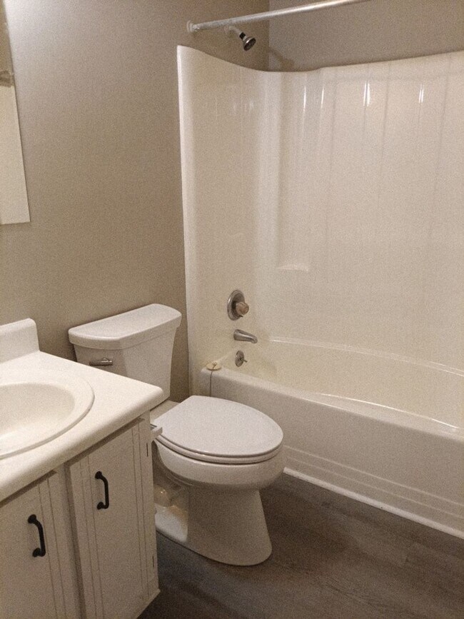 Photo - 1 Bed / 1 Bath Apartment in Harrisburg – Cozy & Convenient Living Unit 1730 Hicks Street Apt A