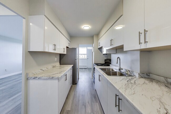 Photo - Centennial Tower Unit 1404