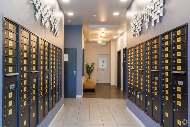 Bode 125 - Mail Room