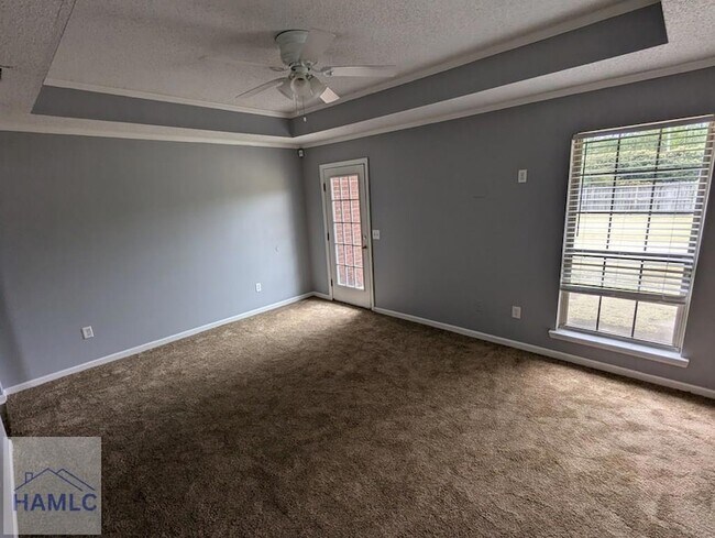 Photo - 215 Bridgemont Way