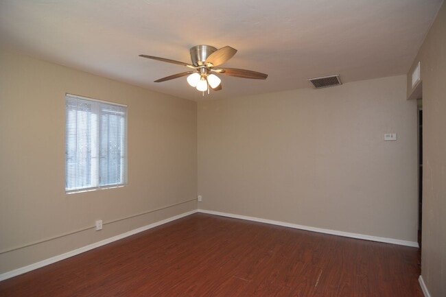 Photo - Charming 2 Bedroom 1 Bath House! South Tucson Location!