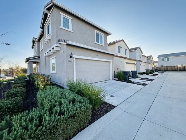 Photo - 5312 Molino Cir