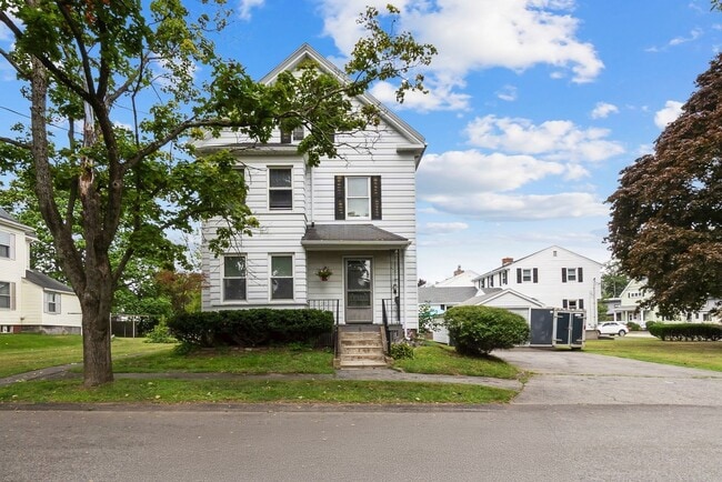 6 Mead St Unit 1