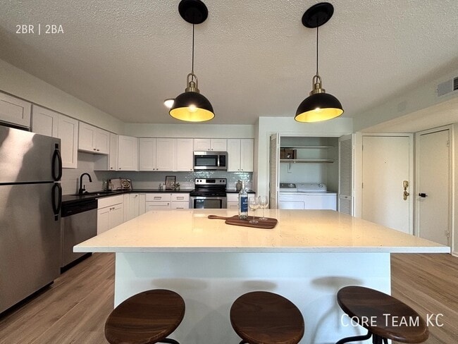 Photo - 2900 W 53rd St Unit 211
