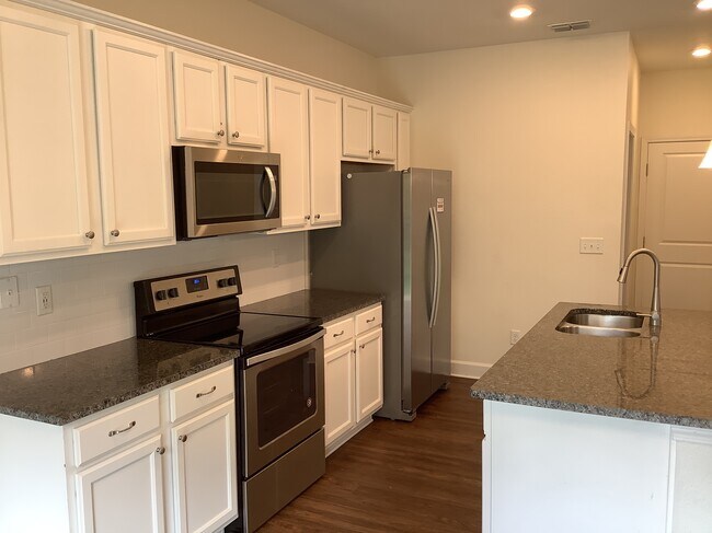 Photo - 8510 Highfield Ave