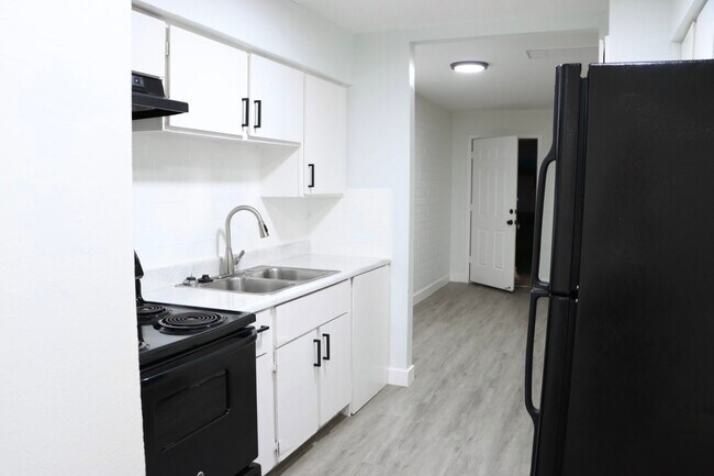 Photo - Oakdale Townhome Apartments