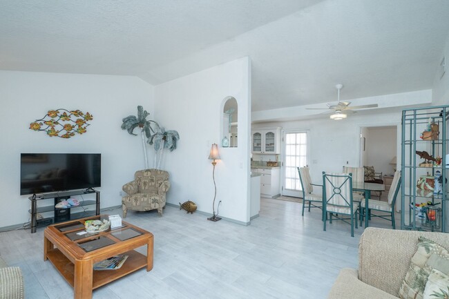 Photo - 30 DAYS OR LONGER RENTAL