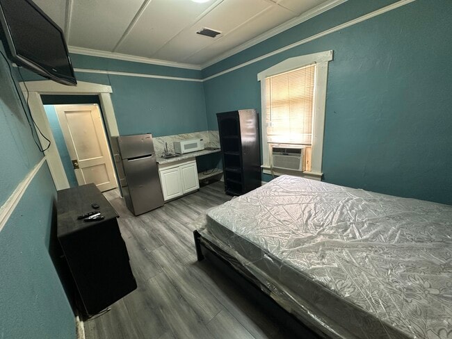 Photo - 1446 Marion Pl