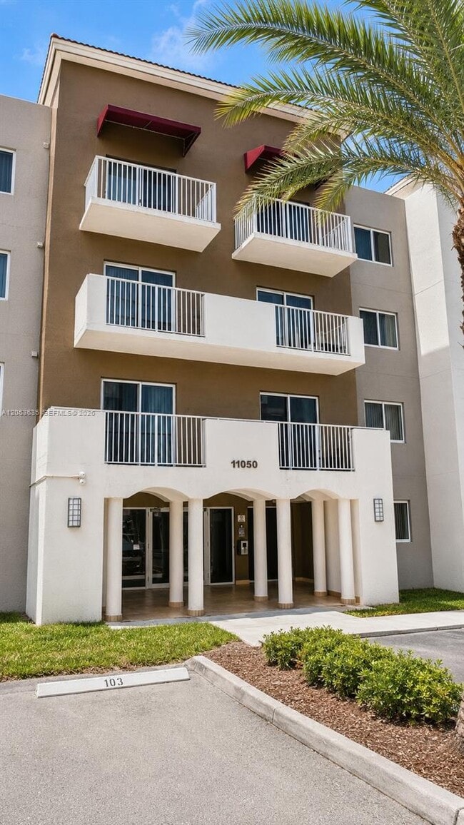 Building Photo - 11050 SW 196th St Unit 405