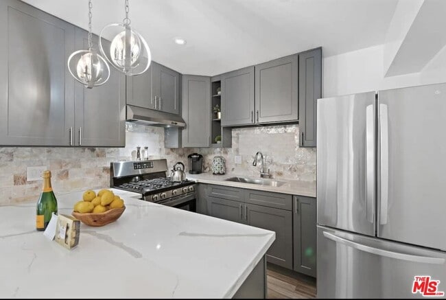 Photo - 1174 Coldwater Canyon Dr