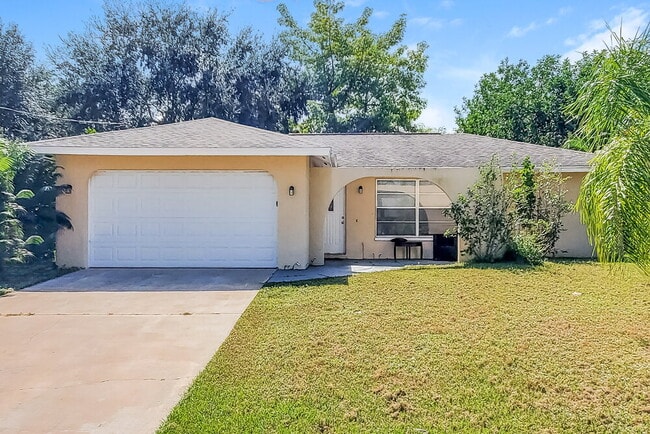 Building Photo - 1322 SE 12th St