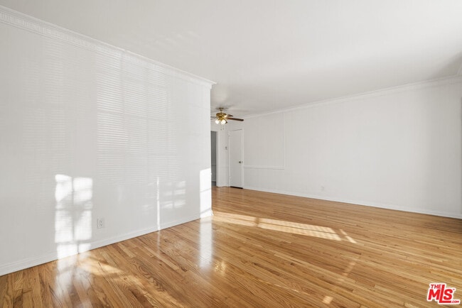 Photo - 5324 Vantage Ave Unidad 2