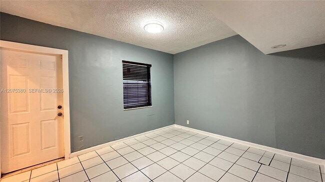 Photo - 2220 Charleston St Unit 1