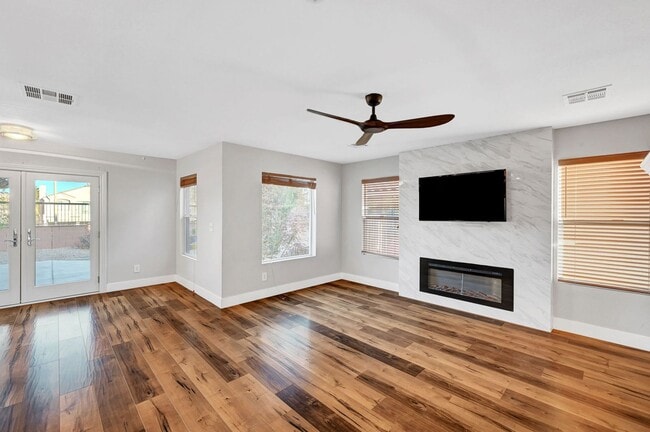 Photo - Remodeled Three Bedroom in Summerlin! No carpet!
