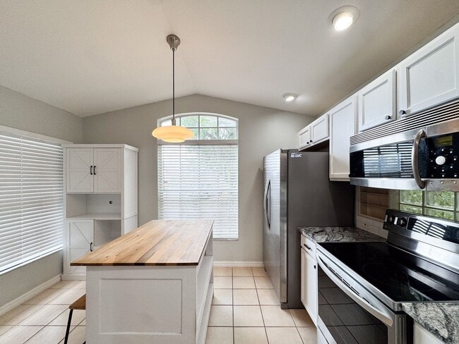 Photo - Beautifully upgraded 3/2 with double car garage!