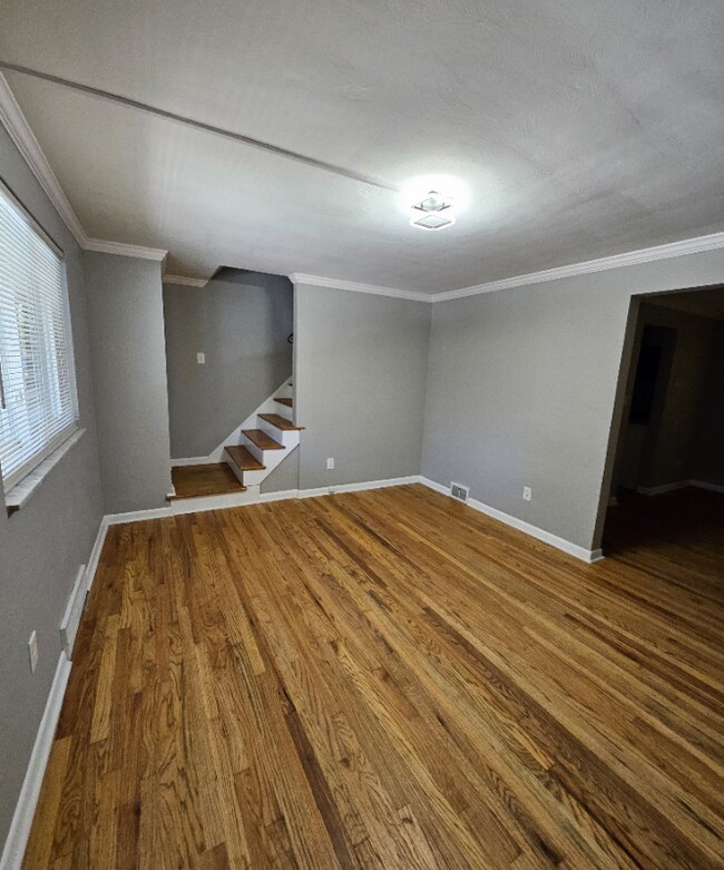 Photo - 2273 Pauline Ave