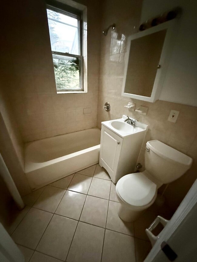 Photo - 132 39th St Unit A2