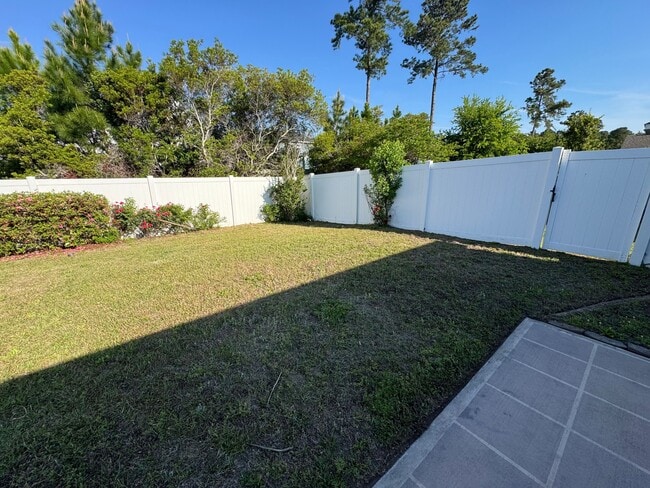 Photo - 661 Old Castle Loop