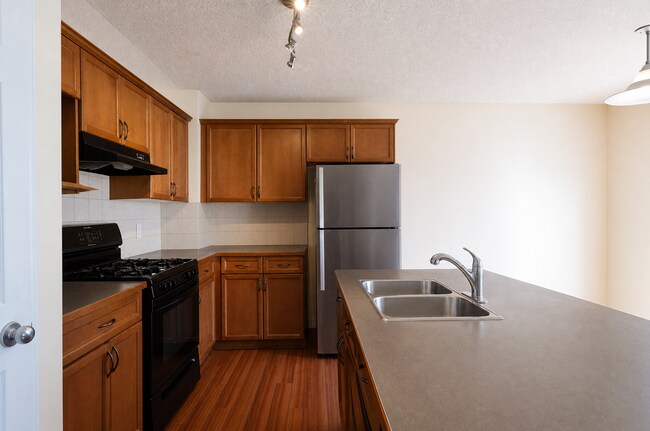 Photo - 149 Cougar Plateau Mews SW