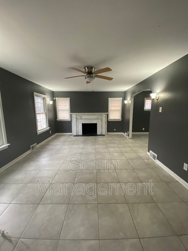 Photo - 5074 Berkshire St