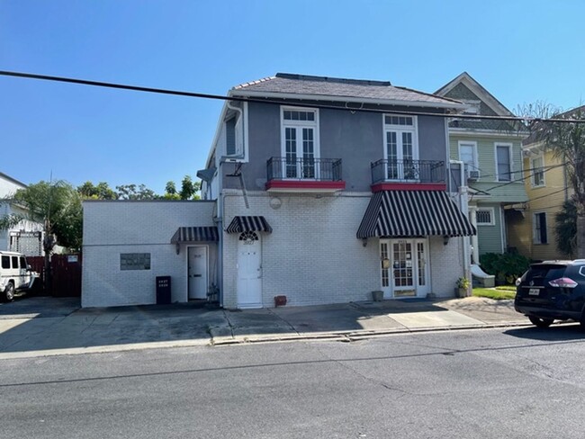 Building Photo - (OTR)3927Iberv Unit 1 Rental