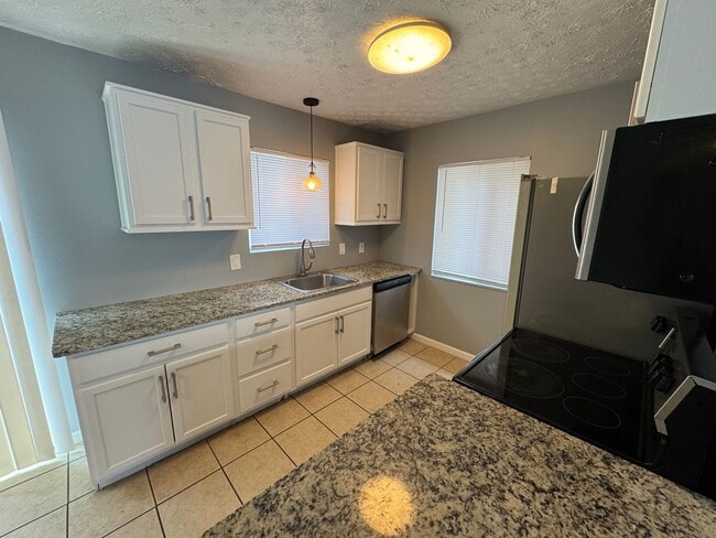 Photo - East Fountain Square 3 Bedrooms 1.5 Baths