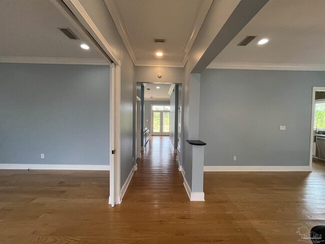 Photo - 326 Deer Point Dr