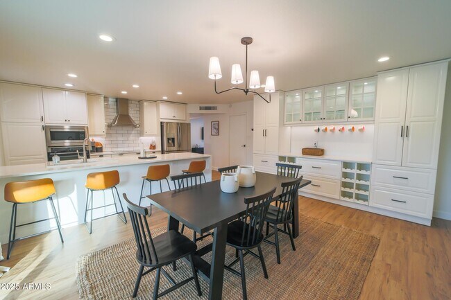 Photo - 1224 E Alameda Dr