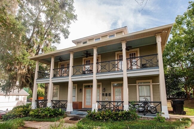 Building Photo - 409 E 7th Ave