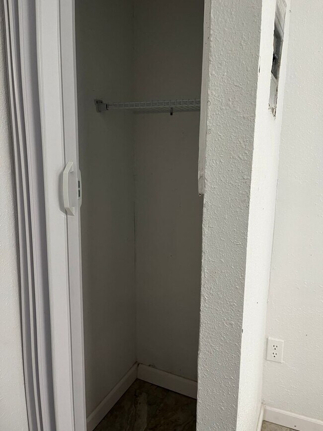 Photo - 520 S Scenic Ave Unidad 520 S Scenic Apt 101