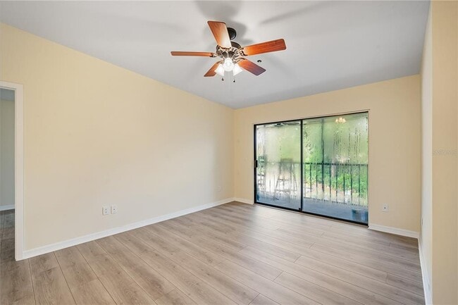 Photo - 6002 Laketree Ln Unidad L