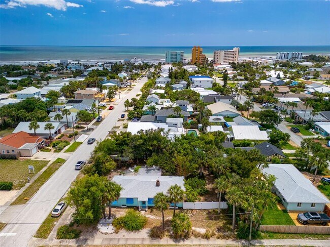 705 N Peninsula Ave