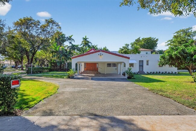 Photo - 1305 Alhambra Cir