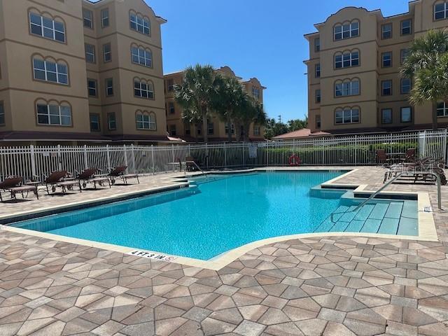 Photo - 606 Wells Ct Unidad 302